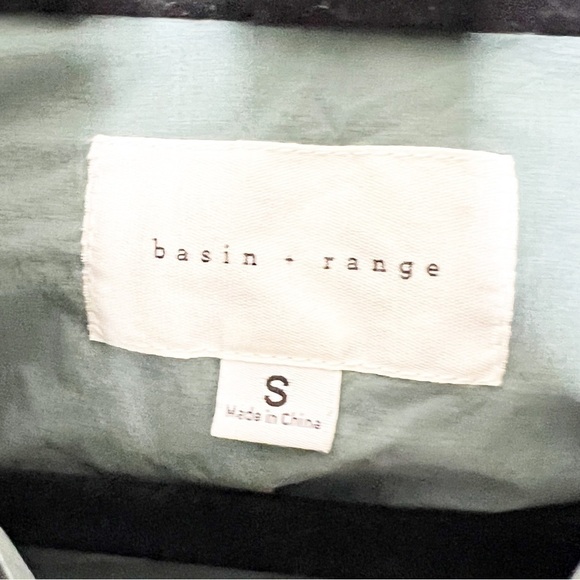 Basin + Range Quilted Bomber Jacket - Picture 4 of 7